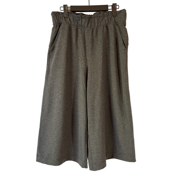 LULULEMON Women's Wide Leg Gray Cropped pants Sz Unknown See measurements - Picture 1 of 7